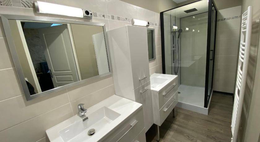 Photo of Bathroom in Loubens
