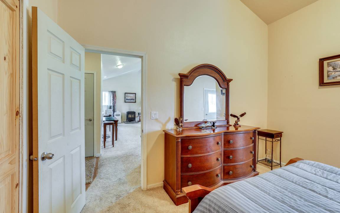 Photo of Bedroom in Stites