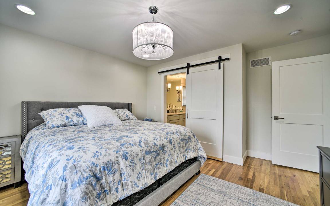 Photo of Bedroom in Lake Fenton