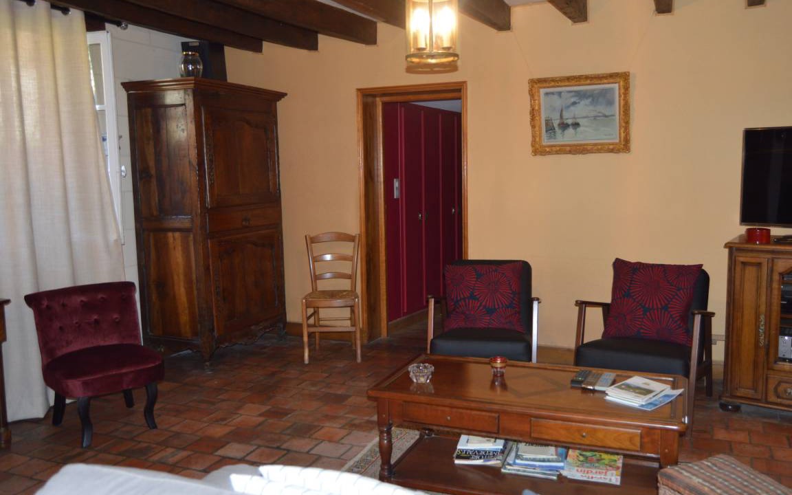 Photo of Others in Veuil