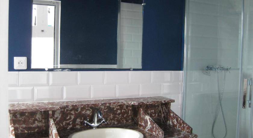 Photo of Bathroom in Ennetieres-en-Weppes