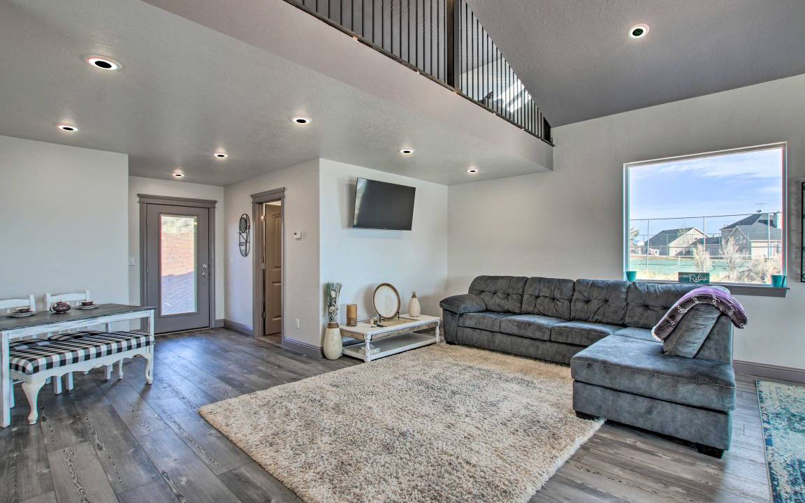 Photo of Livingroom in Sweetwater