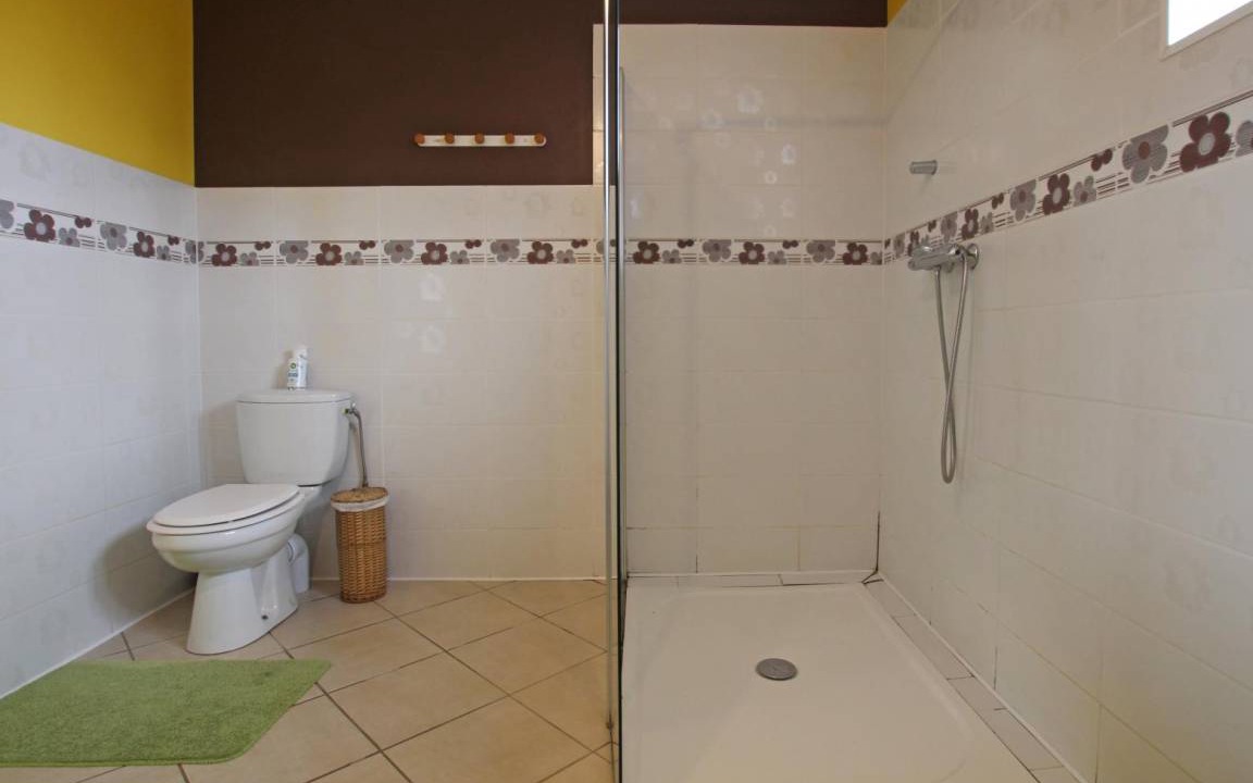 Photo of Bathroom in Feugeres