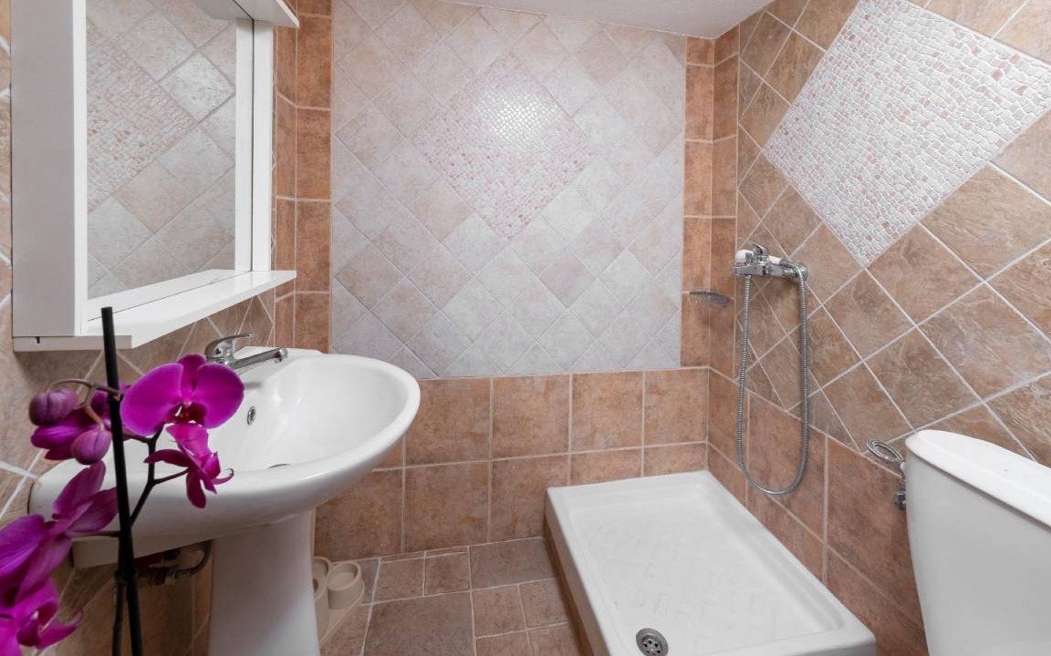 Photo of Bathroom in Milies
