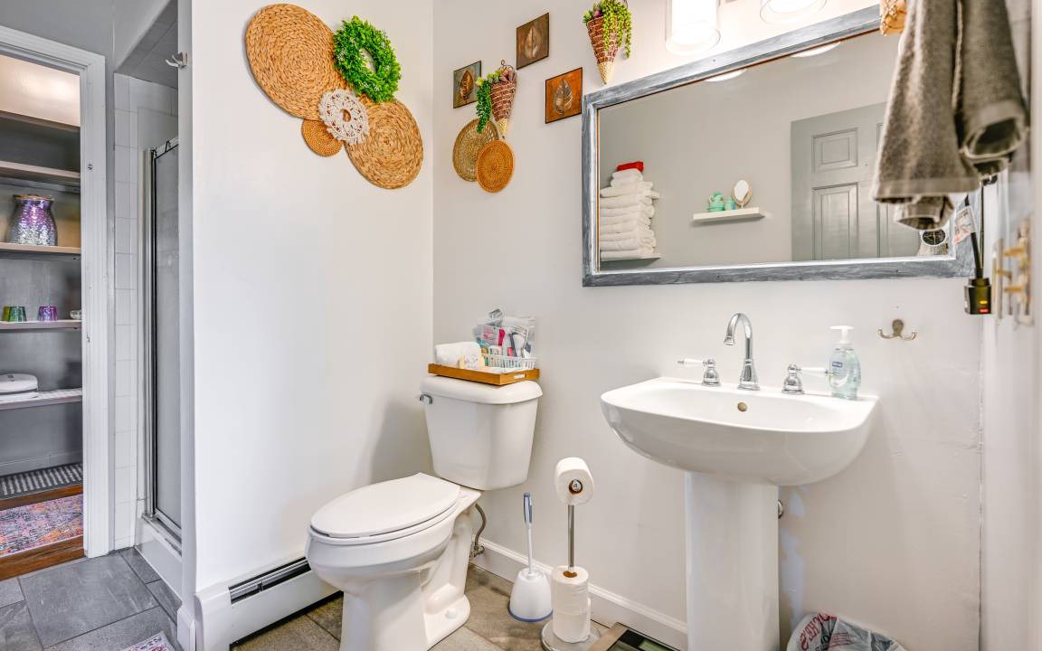 Photo of Bathroom in Clio