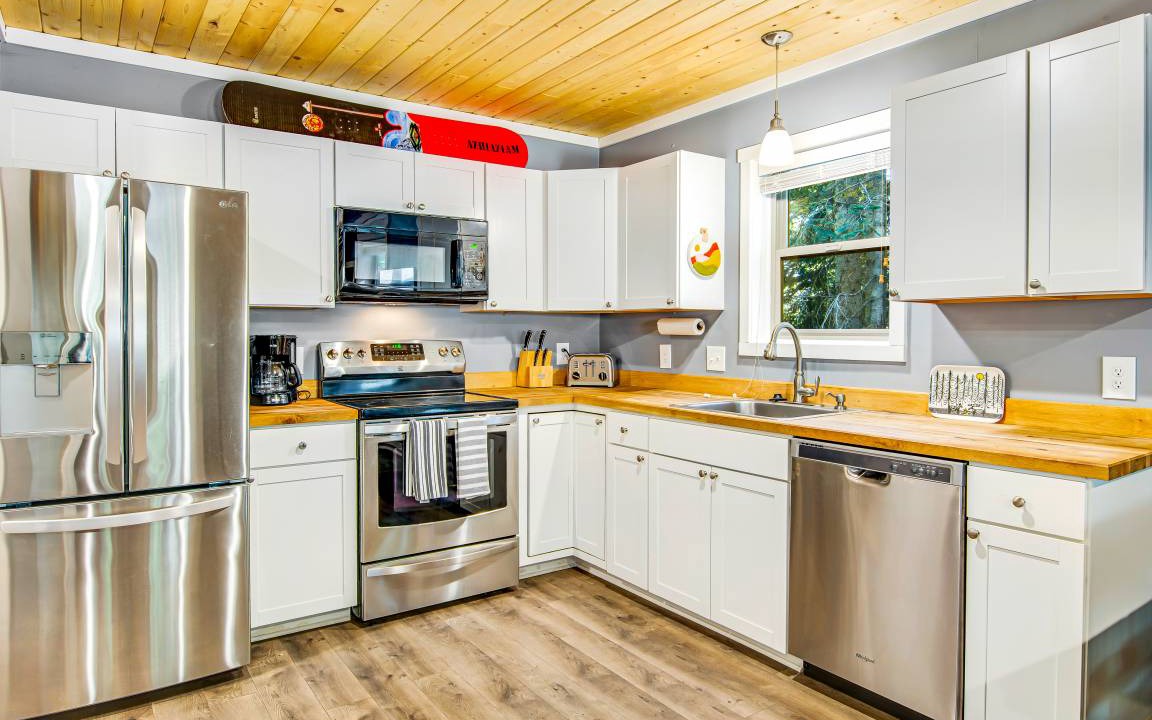 Photo of Kitchen in Snoqualmie Pass