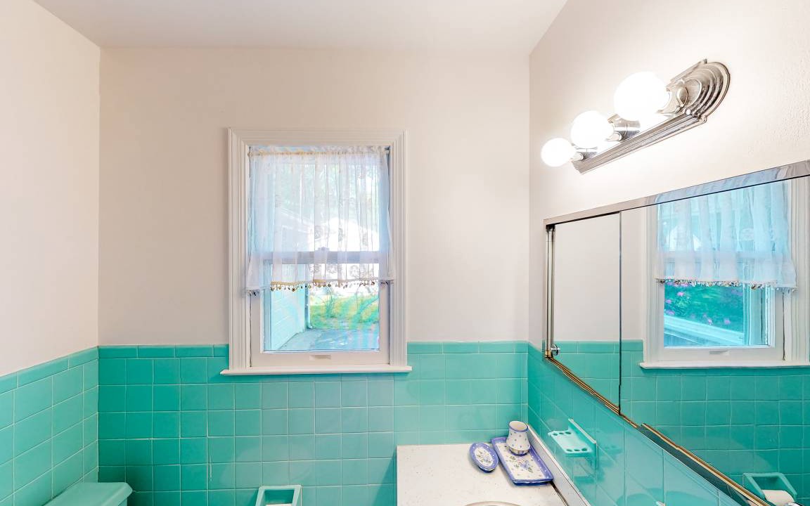 Photo of Bathroom in Cutchogue