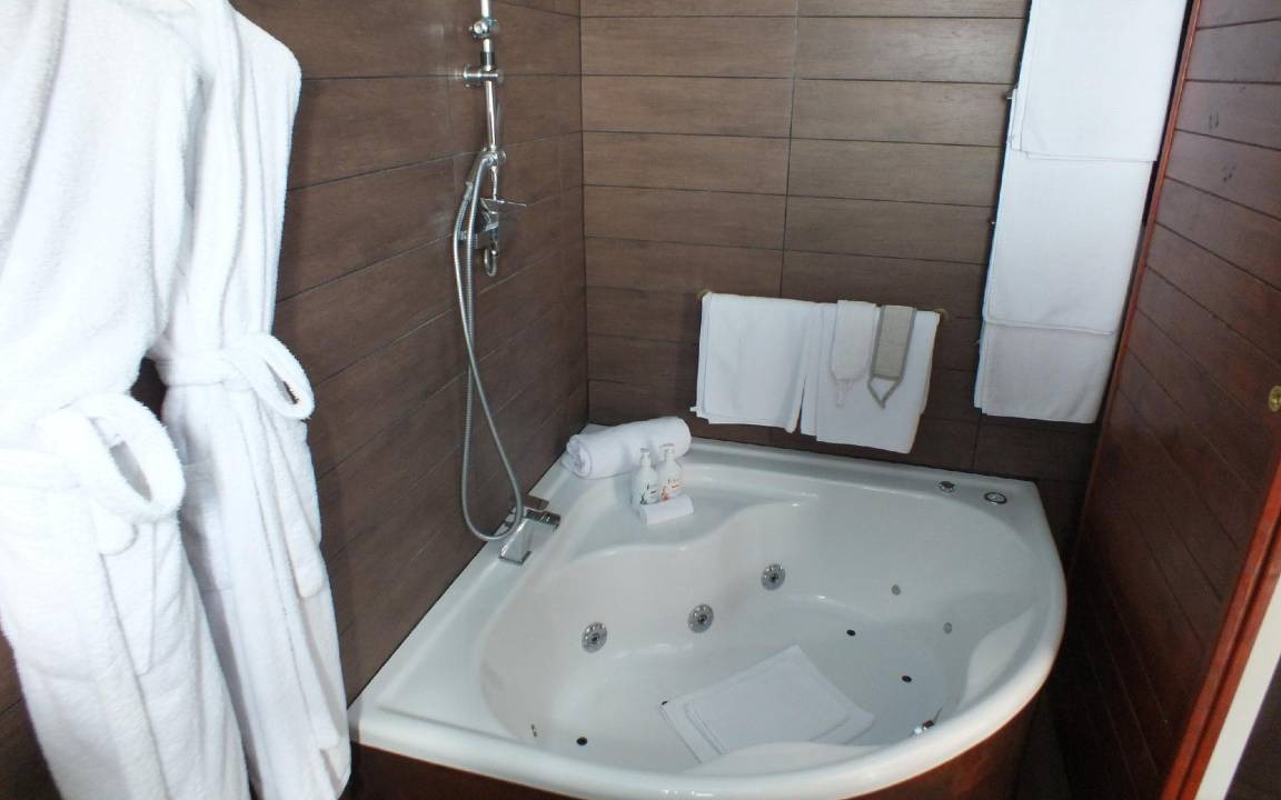 Photo of Bathroom in Tregastel