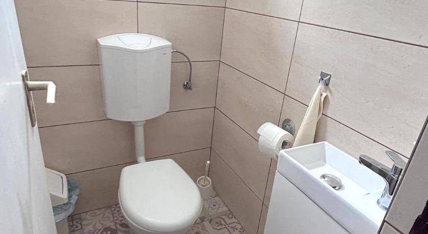 Photo of Bathroom in Komjati