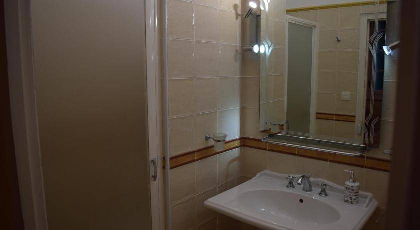 Photo of Bathroom in La Redorte