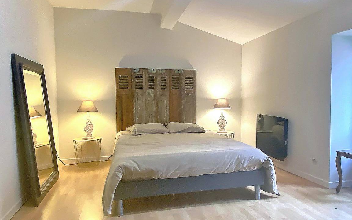 Photo of Bedroom in Illats
