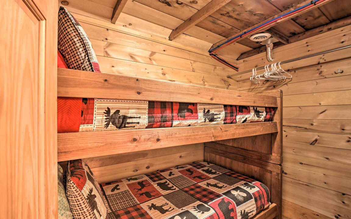 Photo of Bedroom in Ellsworth
