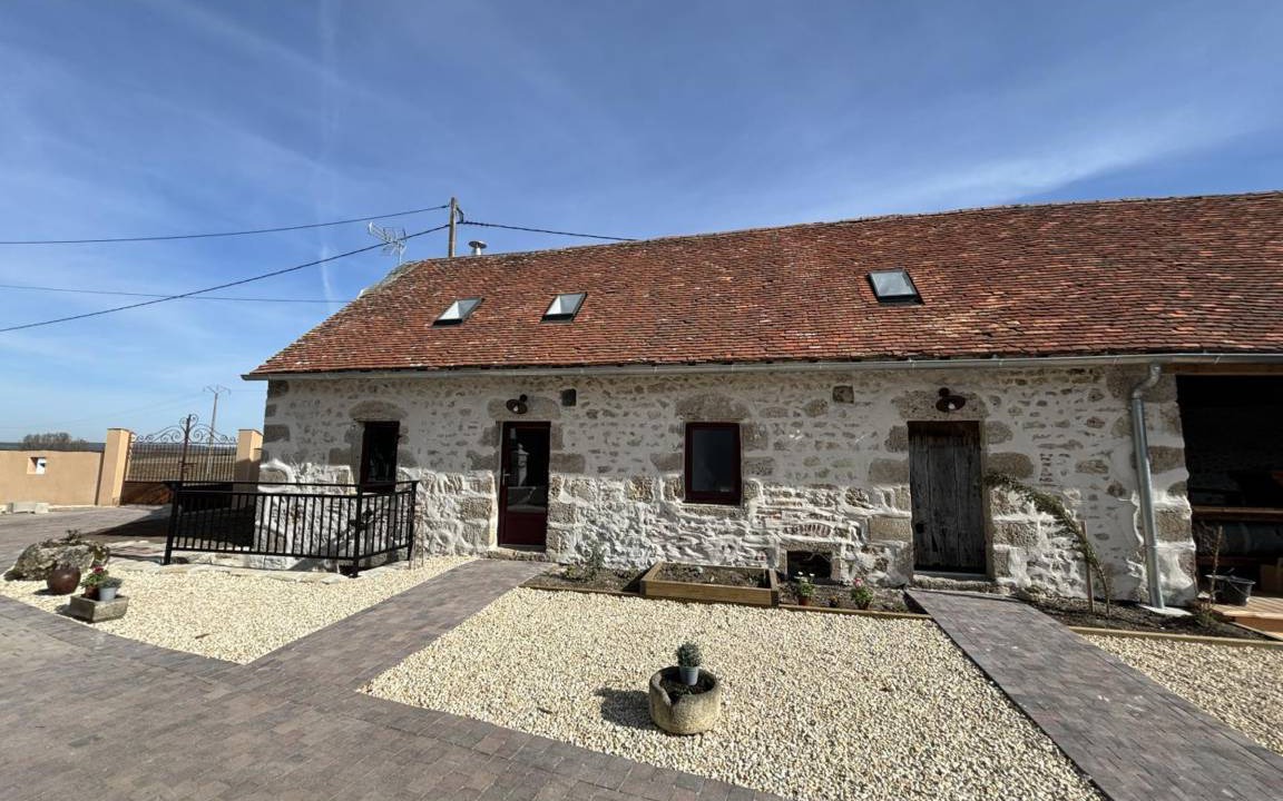 Photo of Others in Montaigu-le-Blin