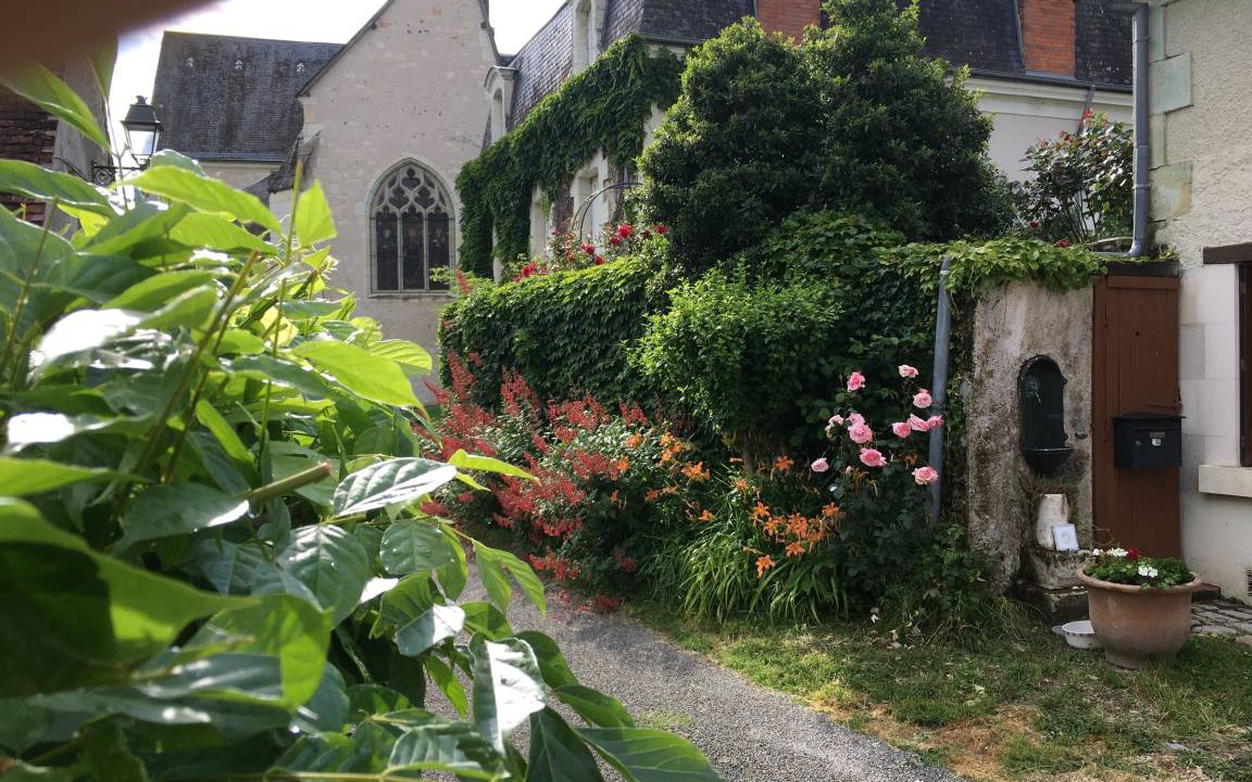 Photo of Others in Veuil