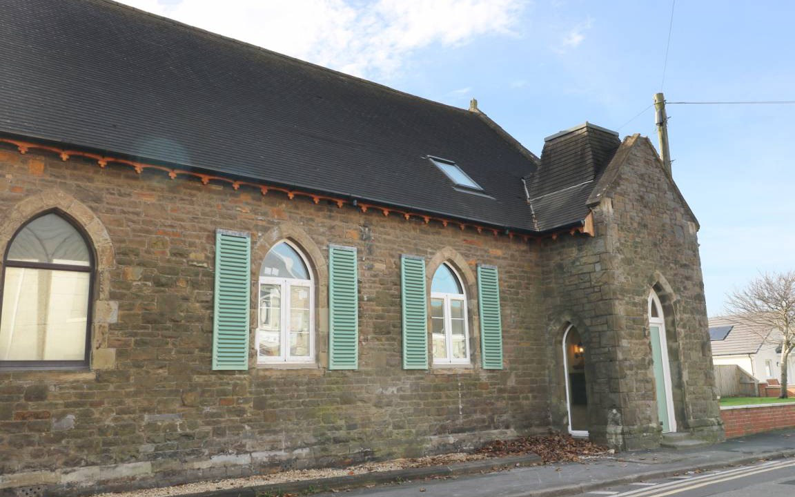 Photo of Buildings in Crynant