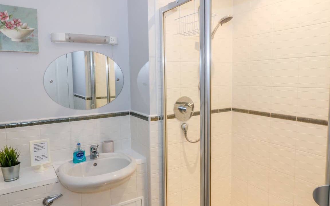 Photo of Bathroom in Murthly