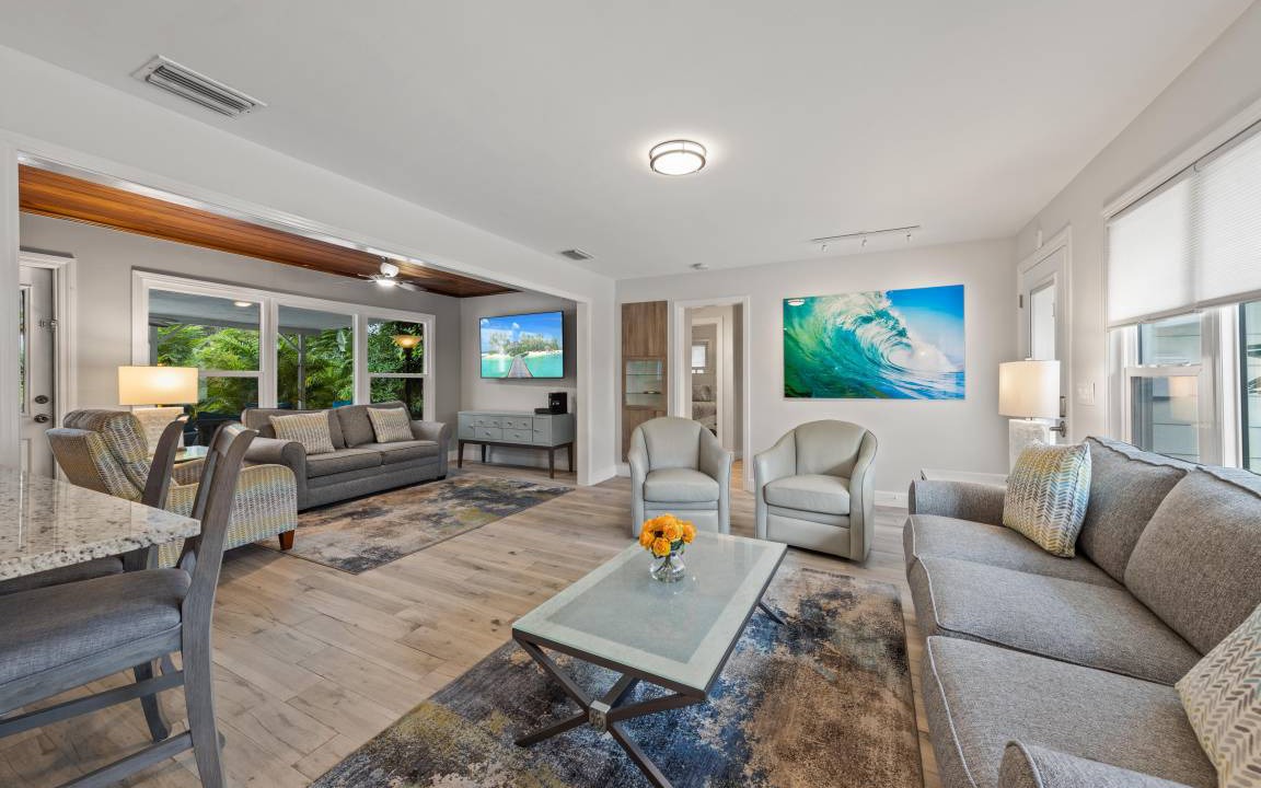 Photo of Livingroom in South Poinsettia