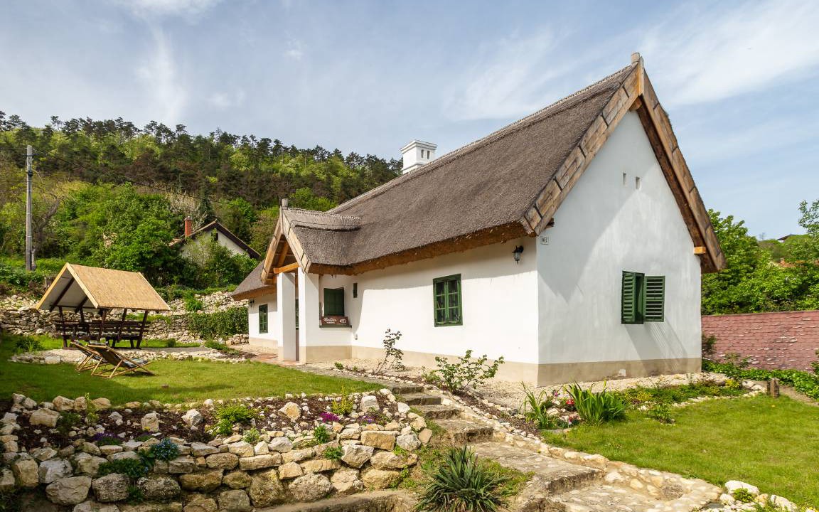 Photo of Buildings in Nemesvita