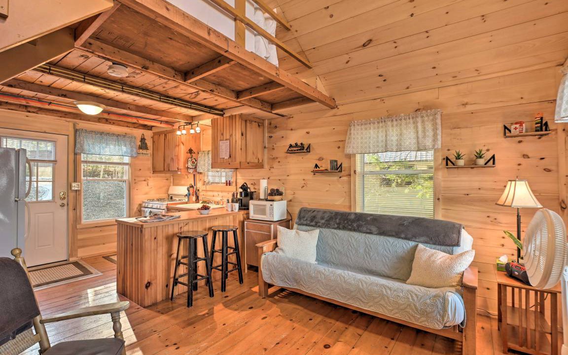 Photo of Livingroom in Ellsworth