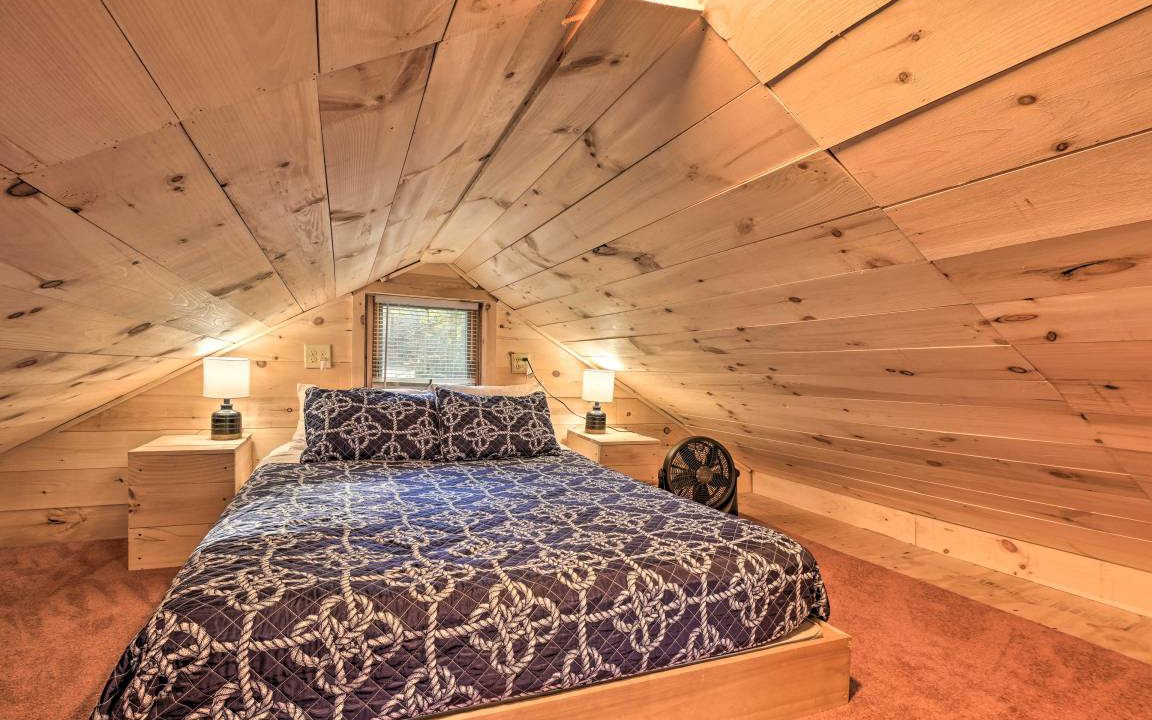 Photo of Bedroom in Ellsworth