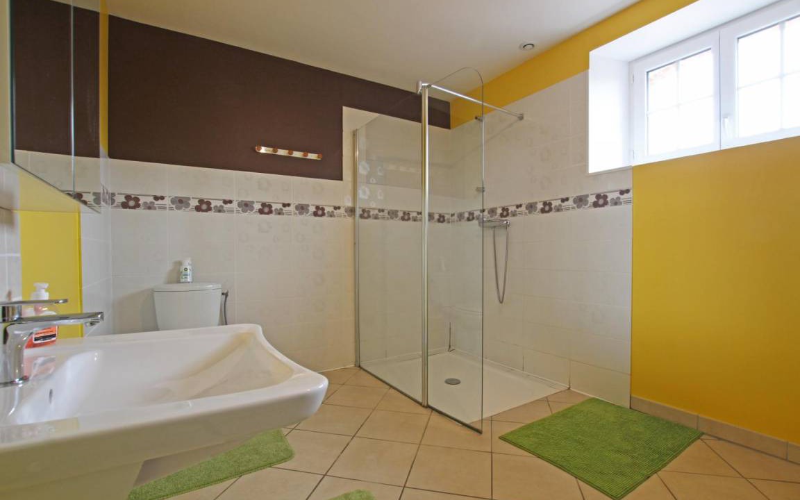 Photo of Bathroom in Feugeres