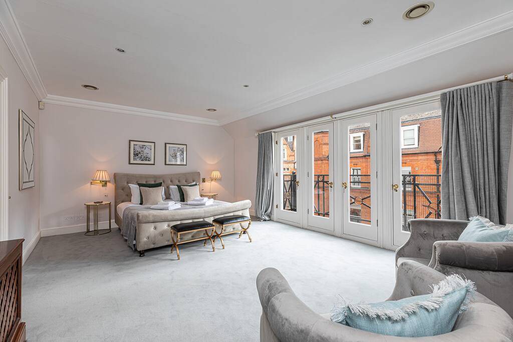 Photo of Bedroom in Knightsbridge