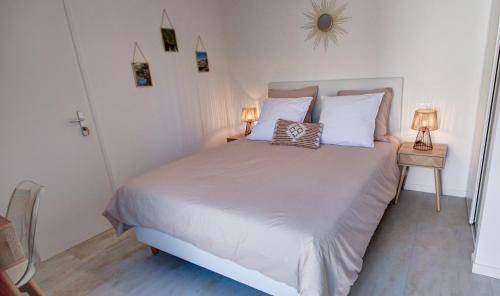 Photo of Bedroom in La Guyonniere