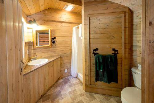 Photo of Bathroom in Silver Gate