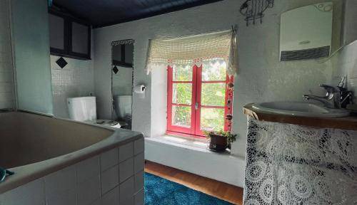 Photo of Bathroom in Saint-Pierre-le-Vieux