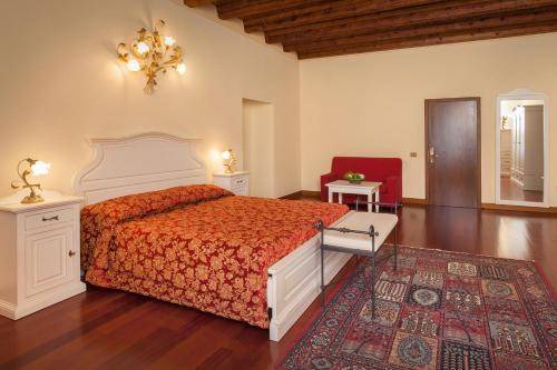 Photo of Bedroom in Peri