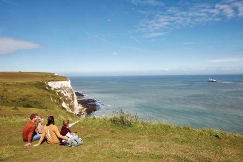 Photo of Others in St Margaret's at Cliffe