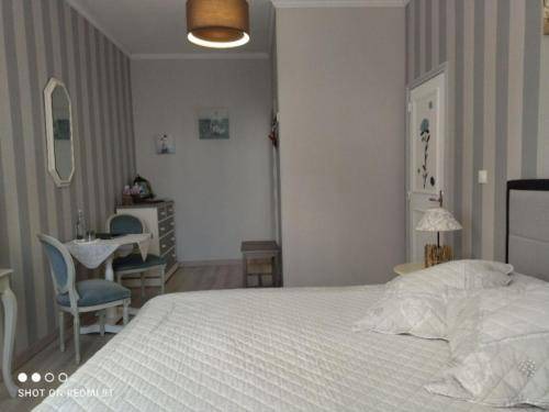 Photo of Bedroom in Le Beny Bocage
