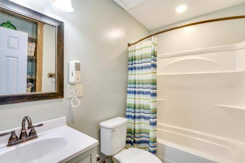 Photo of Bathroom in Nelsonville