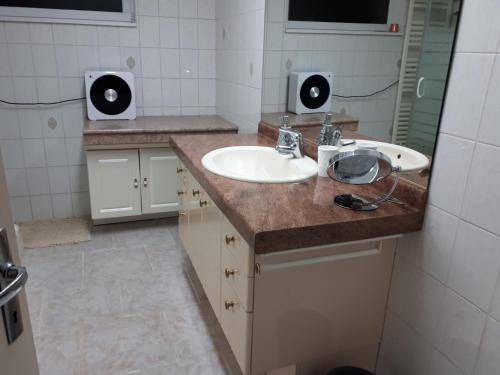 Photo of Bathroom in Saint-Hilaire-sur-Helpe