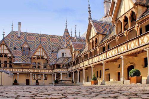 Photo of Others in Beaune