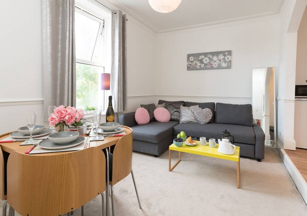 Photo of Livingroom in Saint Paul's