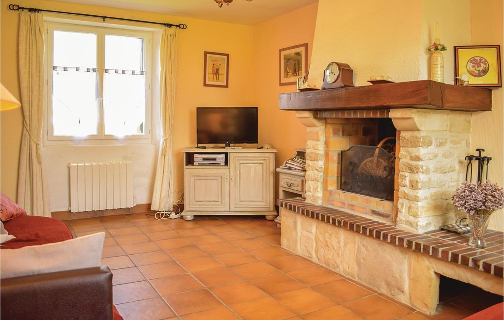 Photo of Livingroom in Saint-Germain-sur-Ay