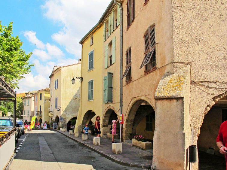 Photo of Buildings in La Rouviere