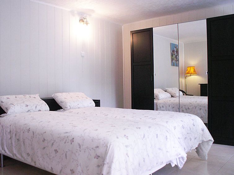 Photo of Bedroom in Caumont-sur-Durance