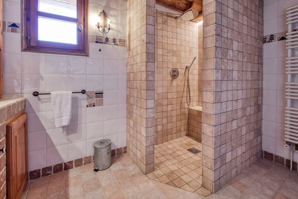 Photo of Bathroom in Tignes le Lac