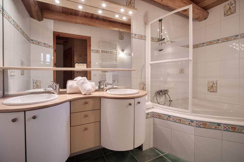 Photo of Bathroom in Tignes le Lac