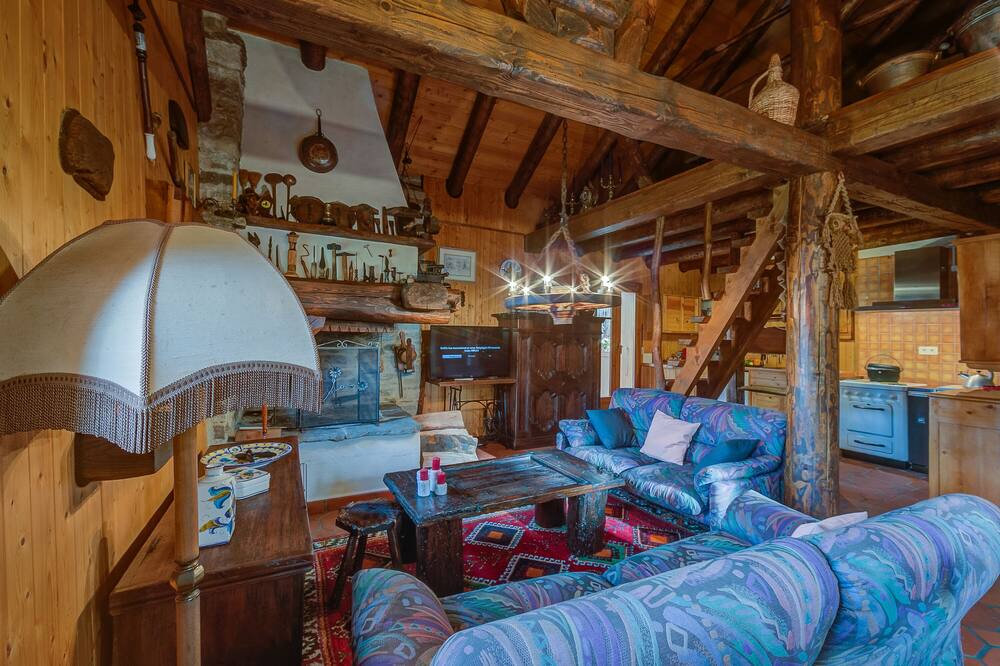 Photo of Livingroom in Faido