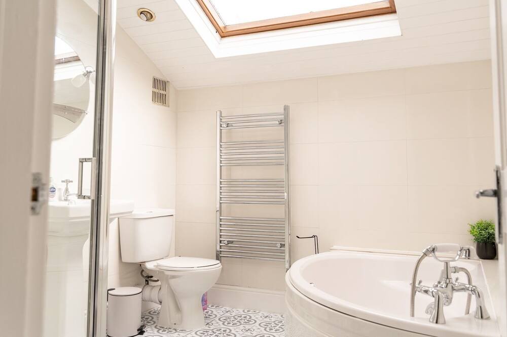 Photo of Bathroom in Hoole