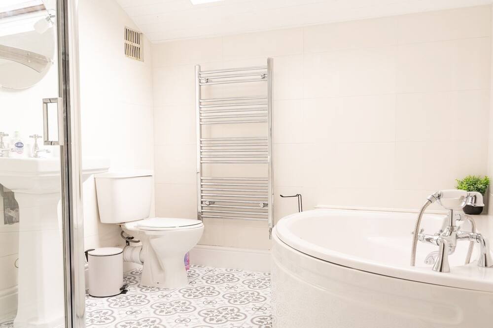 Photo of Bathroom in Hoole
