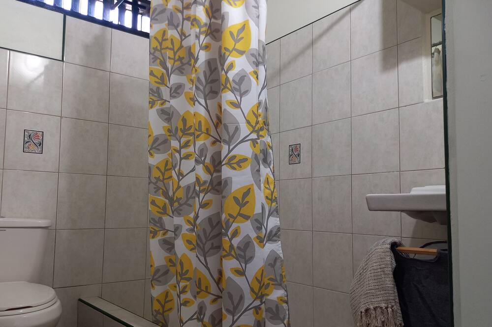 Photo of Bathroom in Lowlands