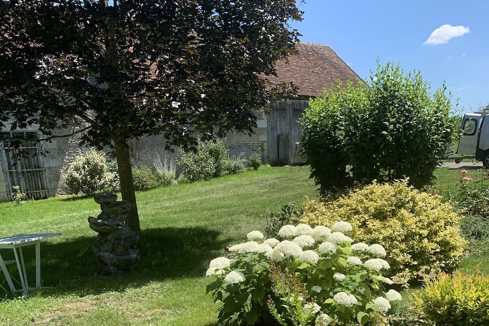 Photo of Outdoor in Orbigny