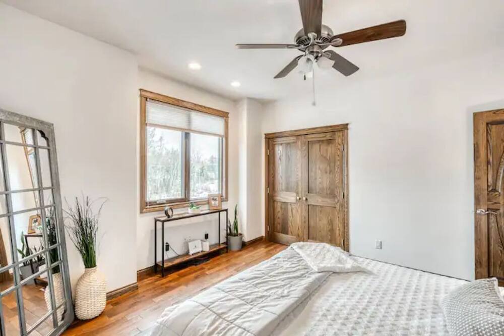 Photo of Bedroom in Airdrie