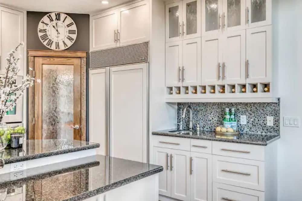Photo of Kitchen in Airdrie