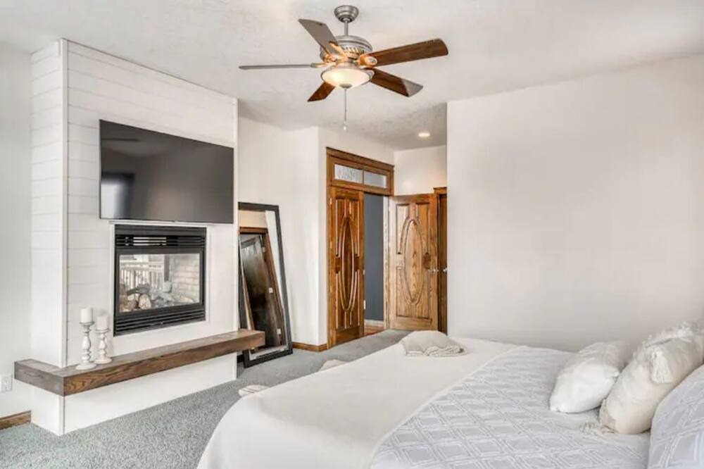 Photo of Bedroom in Airdrie