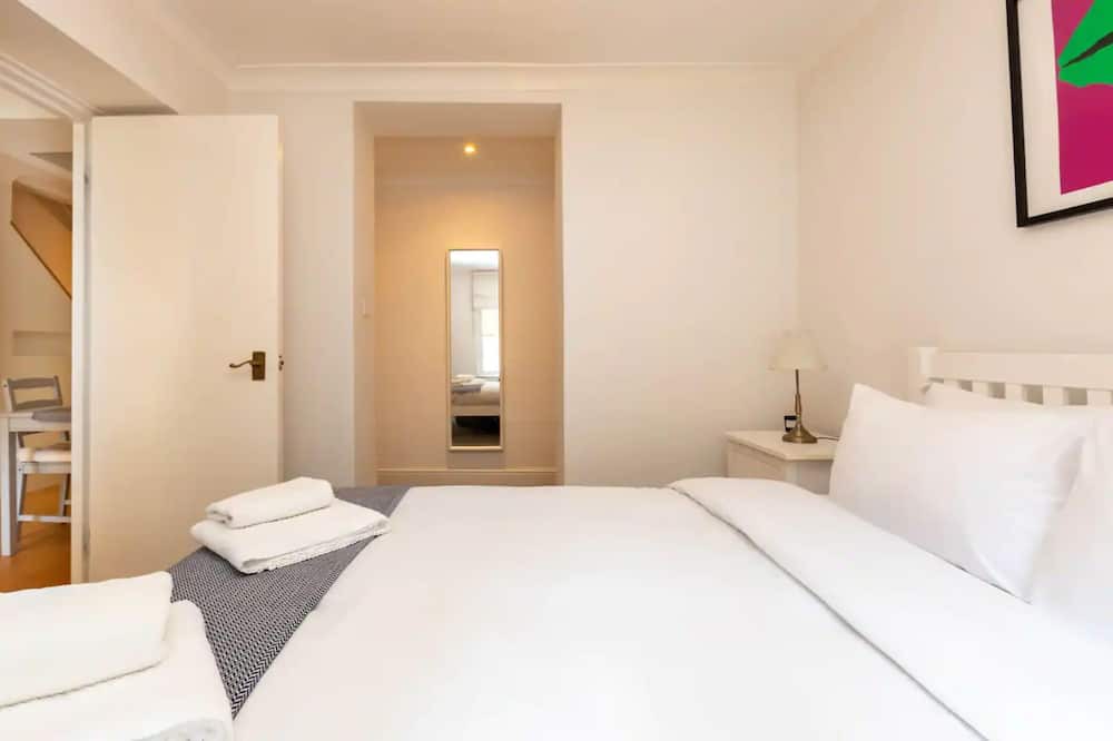 Photo of Bedroom in St. Helen's